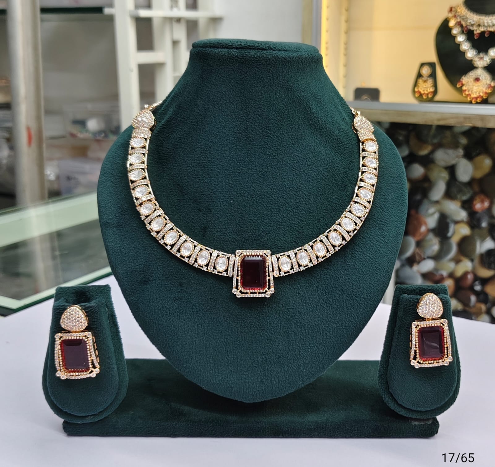 Lucentemarket Premium kundan Necklace Set with Rectangular Stone Pendant & Earrings